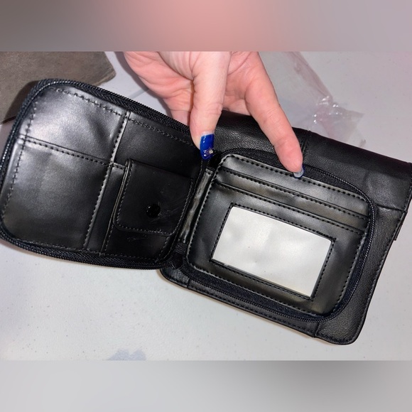 Sleek Black Messenger Bag with Adjustable Strap and Durable Material - Picture 8 of 9